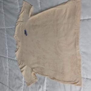 Adult medium Nike shirt excellent condition